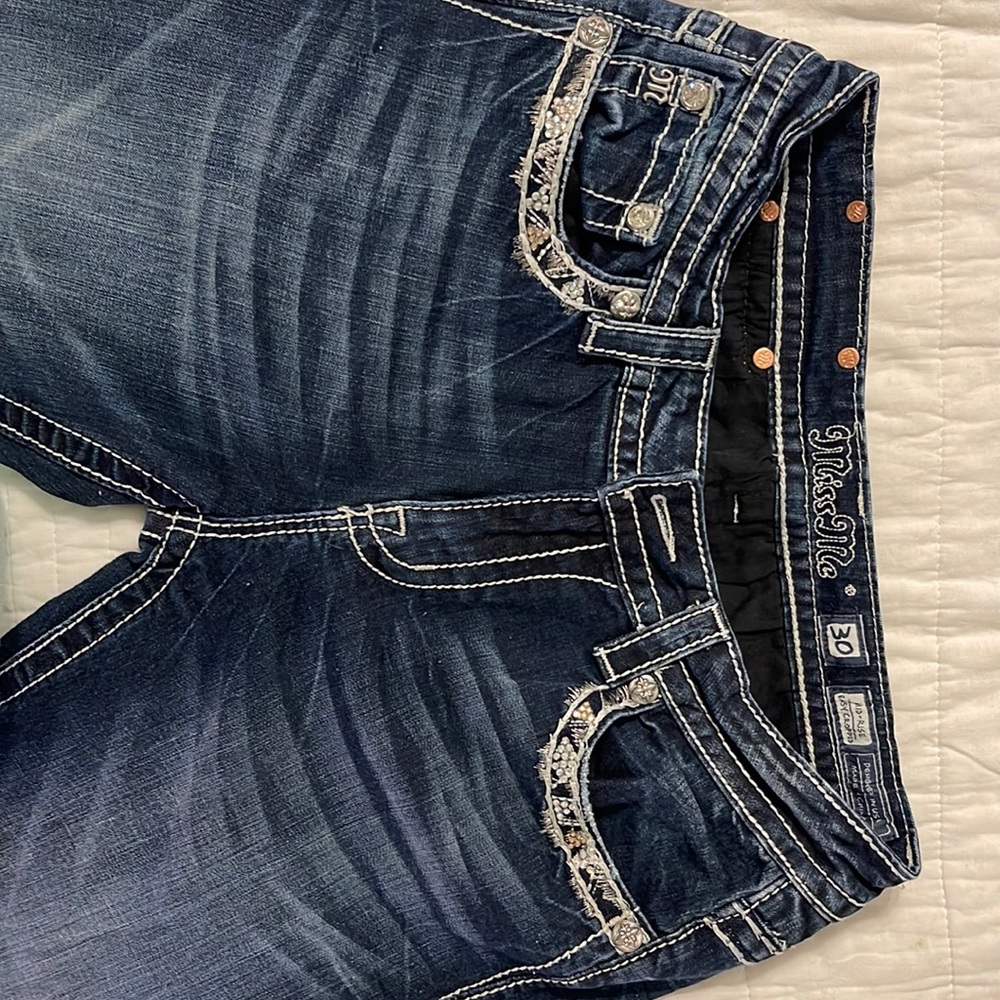 Miss Me Mid- Rise Easy Cropped jeans